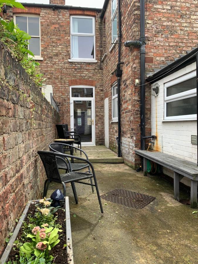 Lodge Riverside - Quaint Victorian By The River York