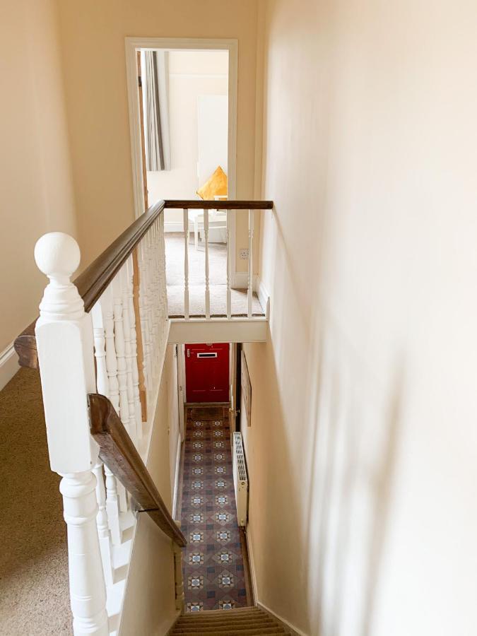 Lodge Riverside - Quaint Victorian By The River