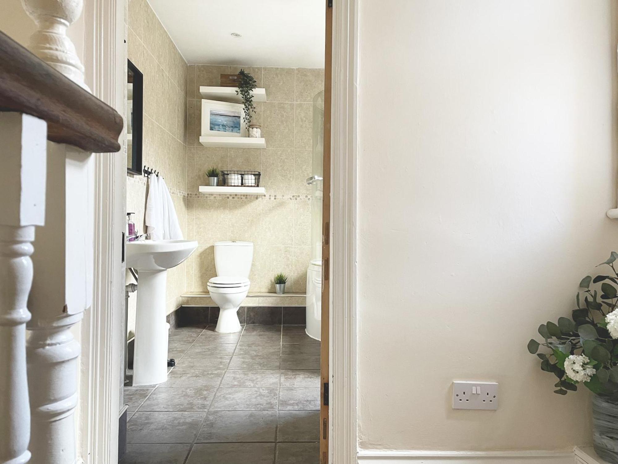 Lodge Riverside - Quaint Victorian By The River York