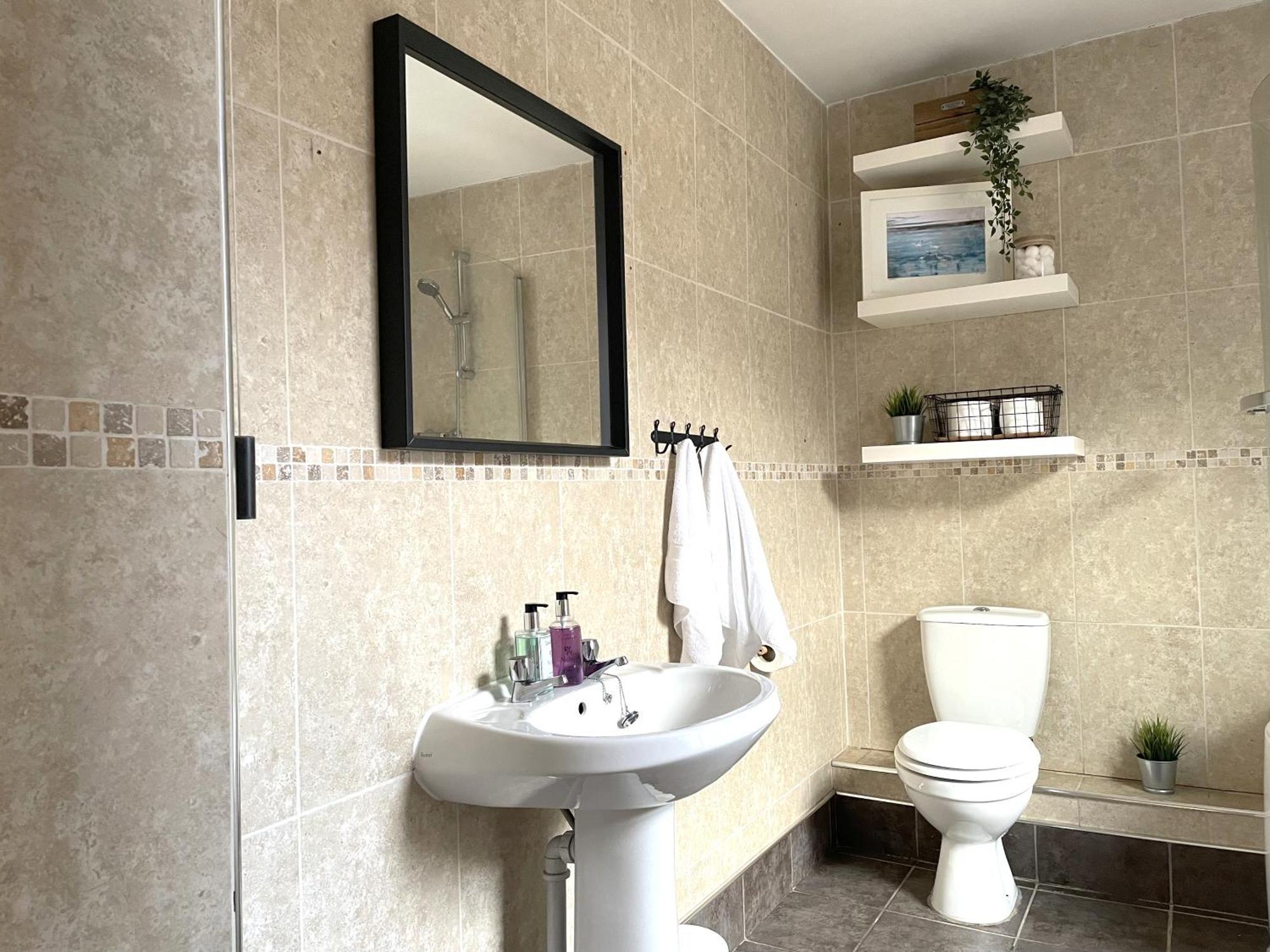 Lodge Riverside - Quaint Victorian By The River York