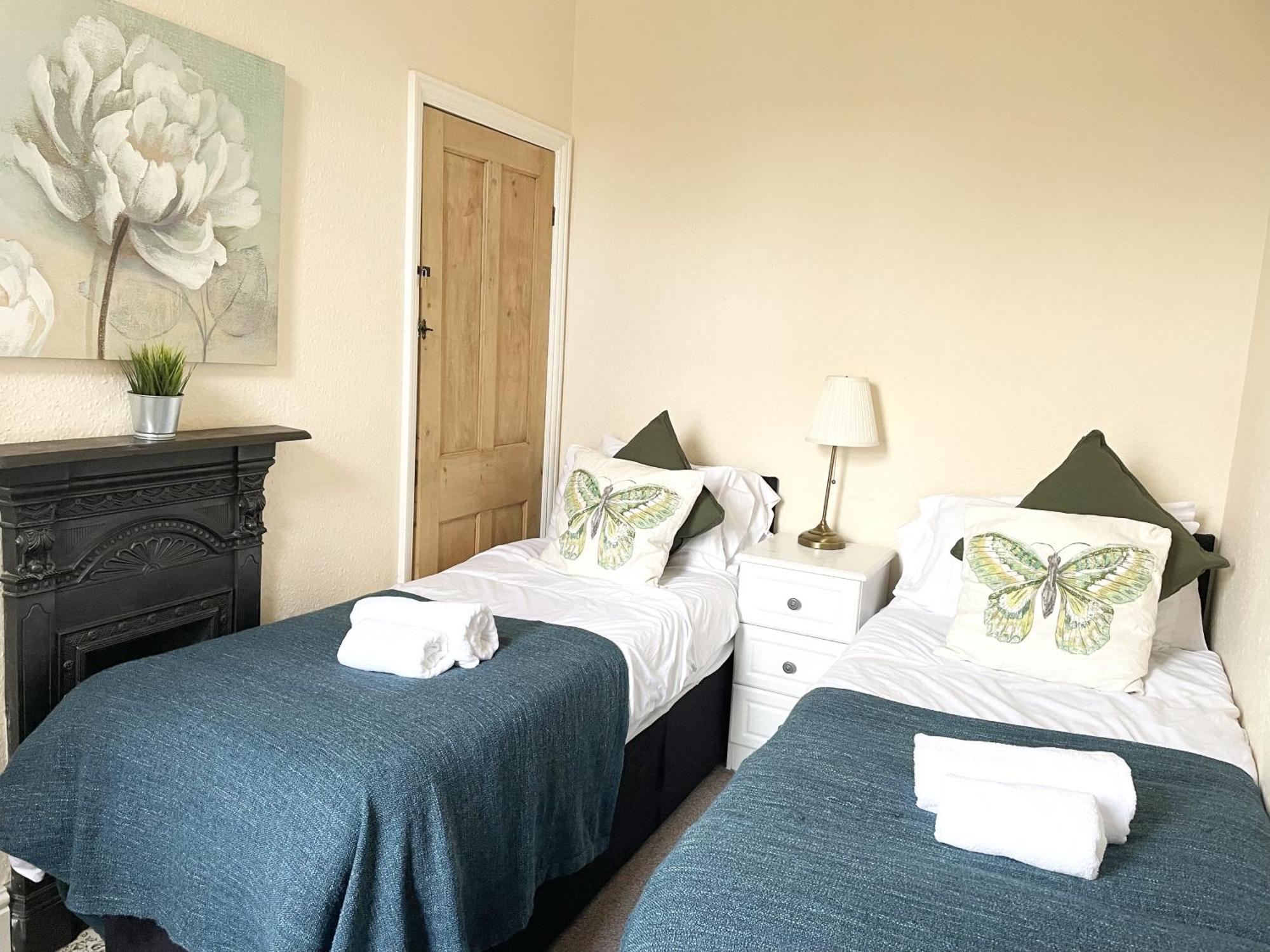 Riverside - Quaint Victorian By The River Lodge *